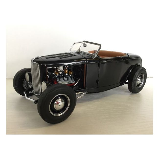 1:18 GMP 1932 Ford Highboy #1 Roadster Black LE of 3200 (Vintage