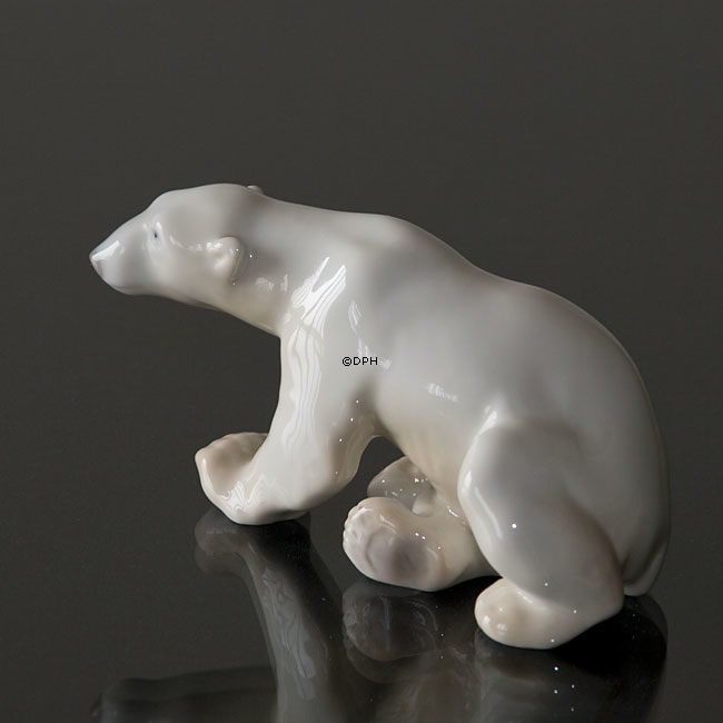 Polar Bear, sitting, Bing & Grondahl figurine no. 2217 or 458 | No