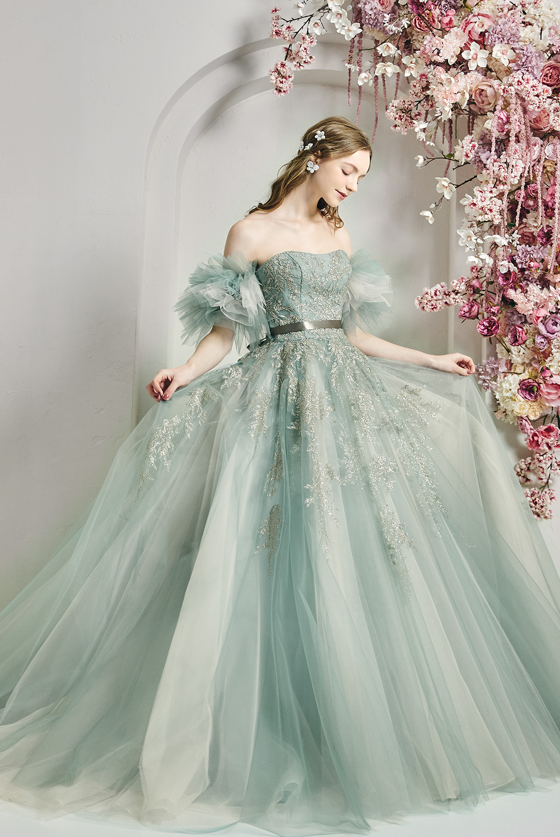 LU-0154 | DRESS GALLERY BOX