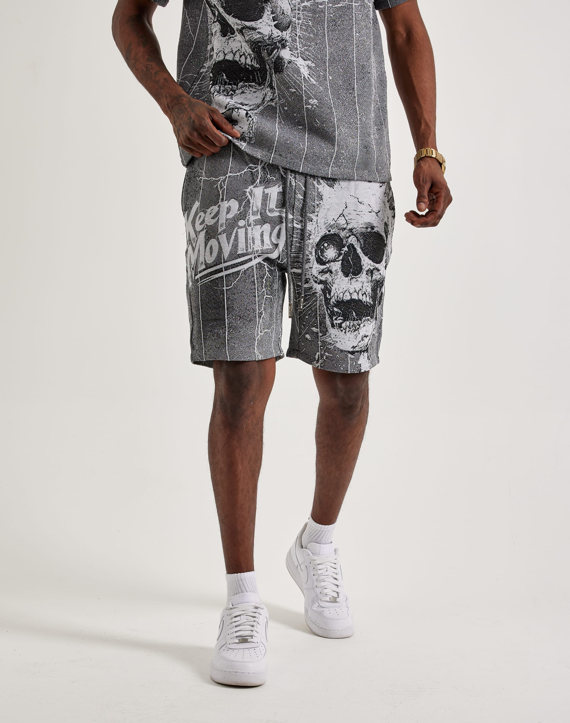 Majestik Keep It Moving Tapestry Shorts – DTLR