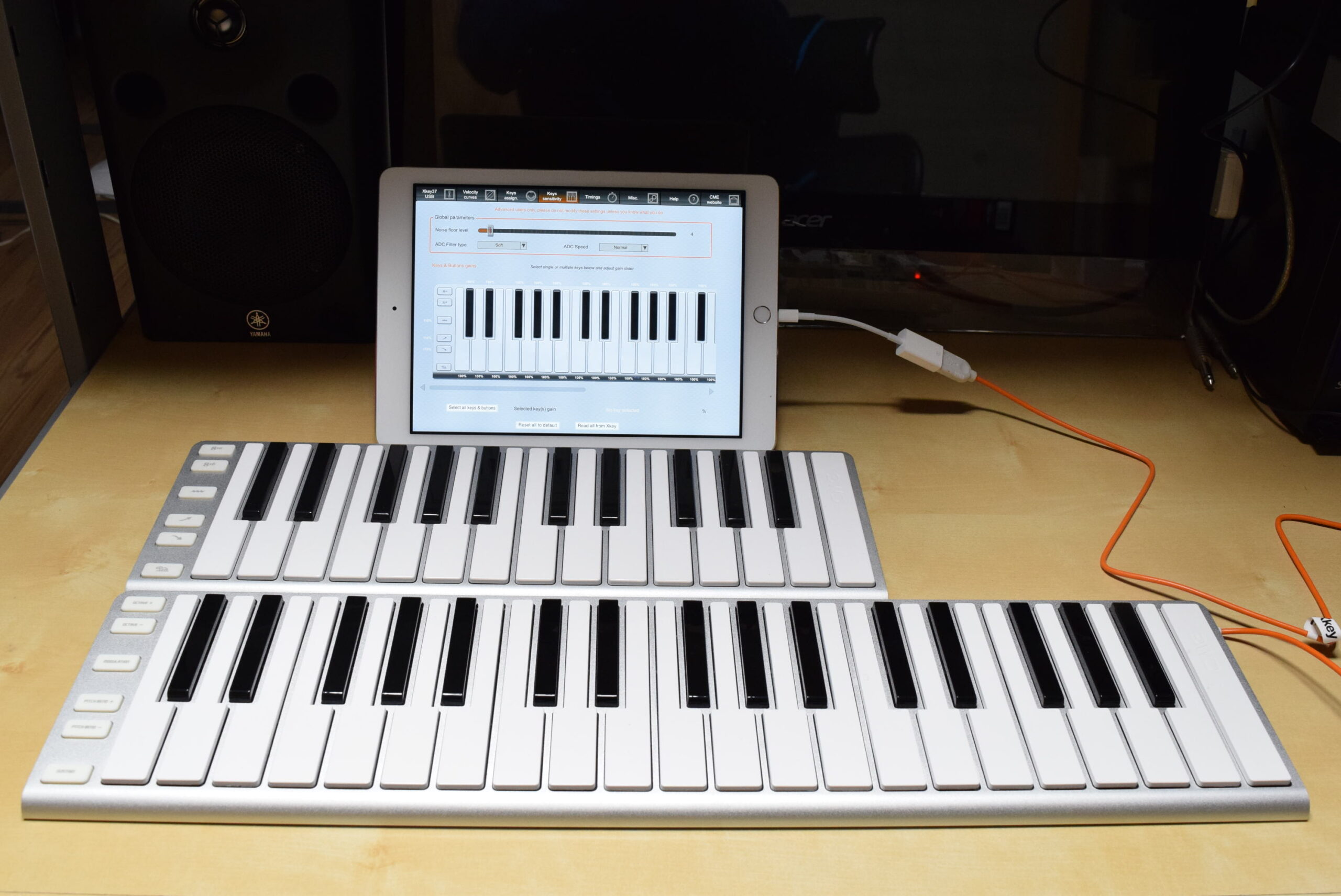 両手で弾ける超薄型USB-MIDIキーボード、Xkey37がカッコイイ！ | DTM