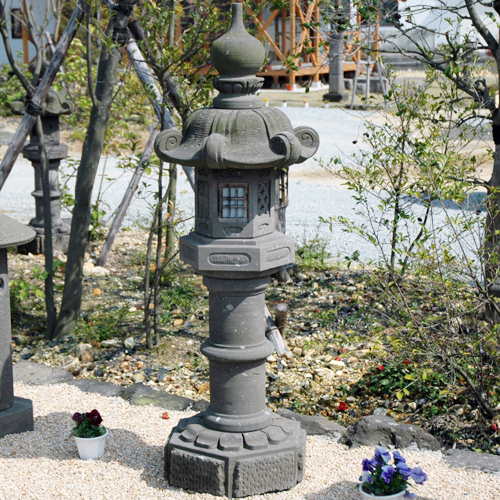 美術彫刻・創作灯籠の泉石材店【石日和】 / 春日灯籠