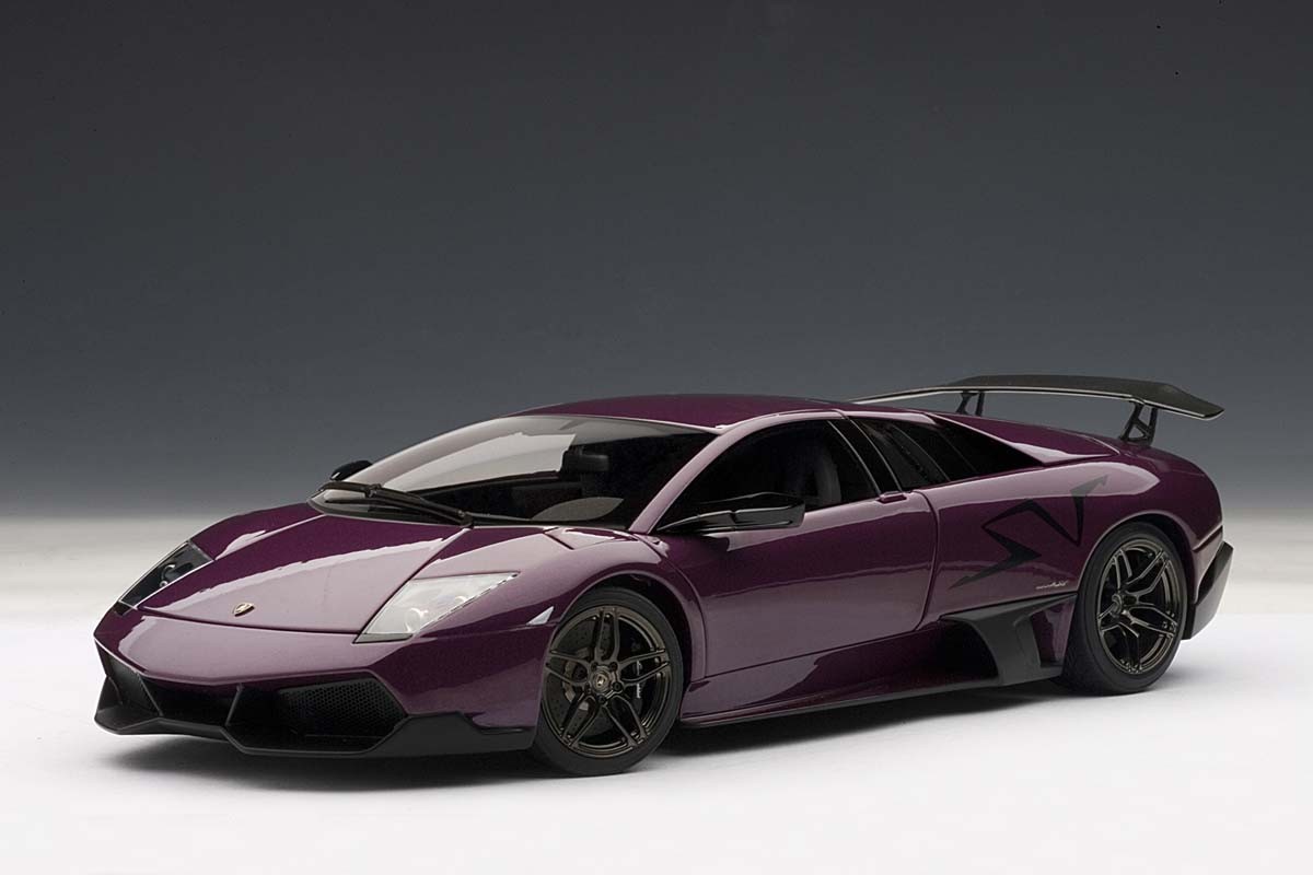 AUTOart 1:18 Scale Lamborghini Murcielago LP670-4 SV, Viola