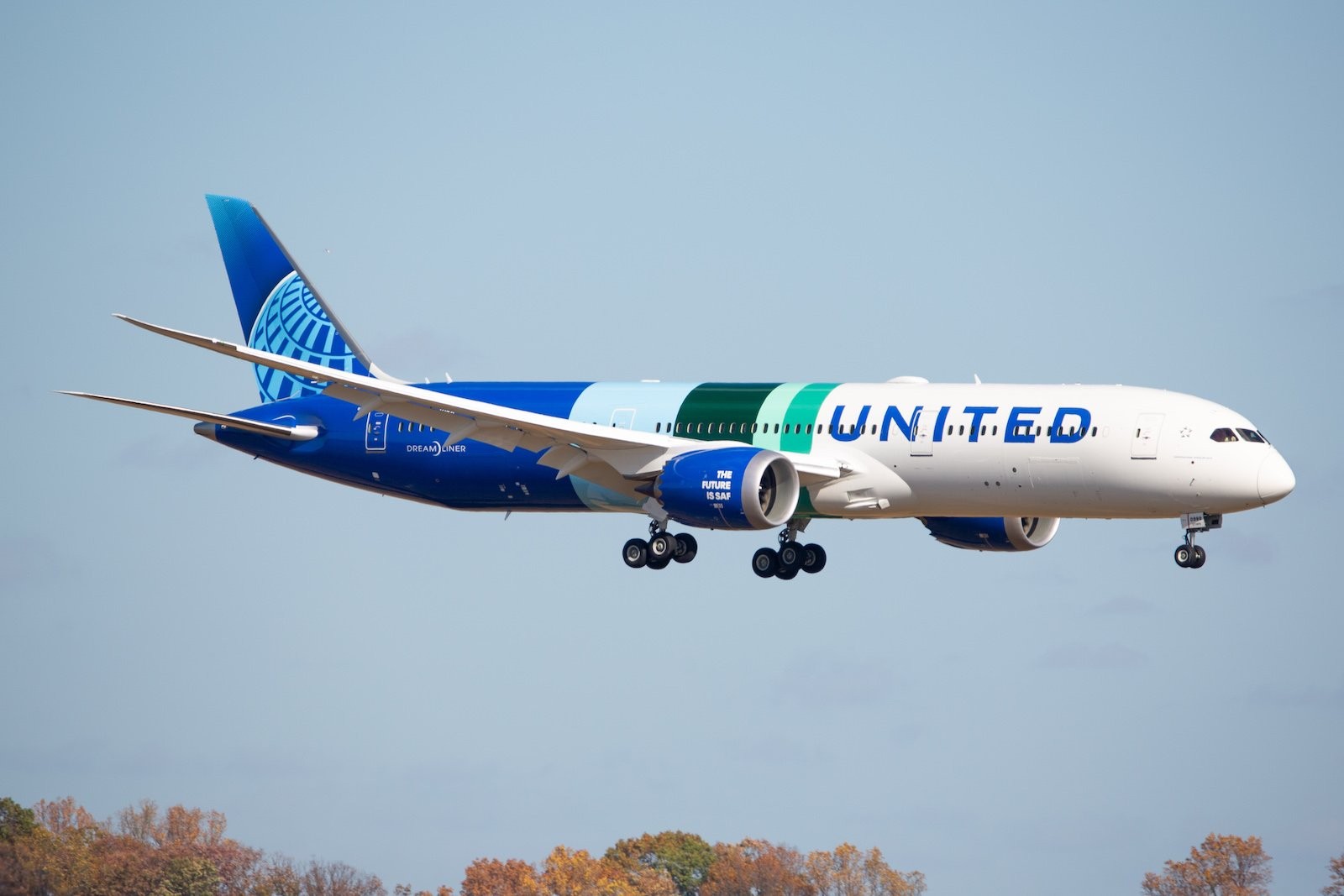 United Airlines Boeing Dreamliner B787-9 Future is SAF. N24988