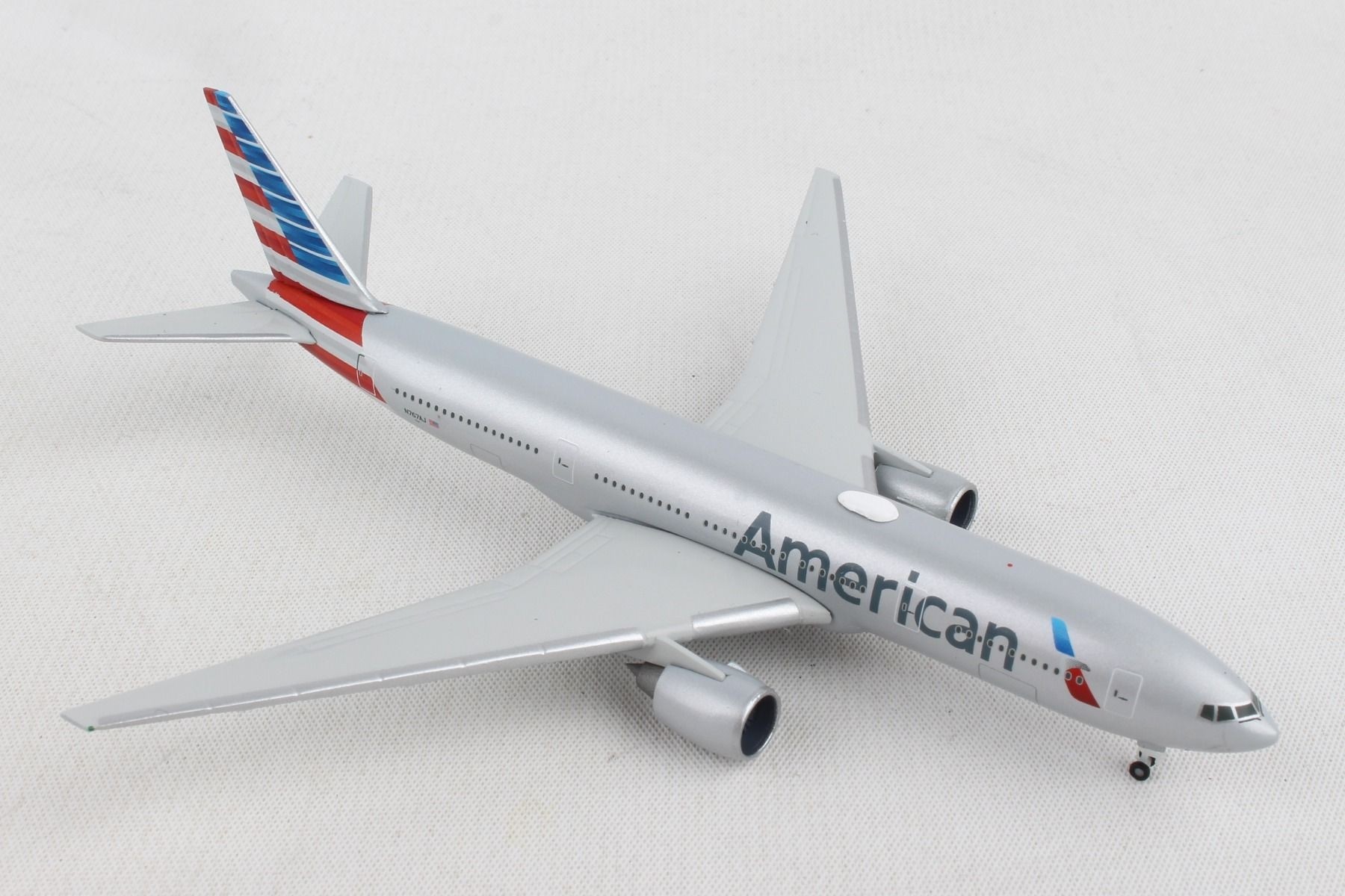 American Airlines Boeing 777-200ER Herpa die-cast 532815 scale 1