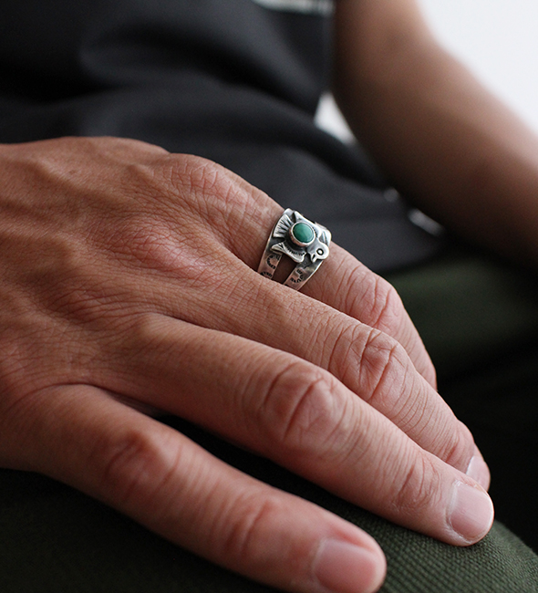 VINTAGE】30-40s Navajo ”Thunderbird” Silver Remake Ring.希少な