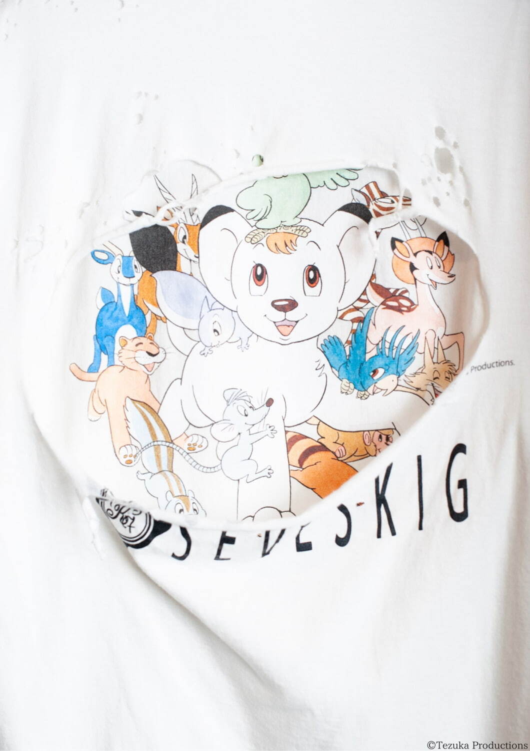 セヴシグ「ジャングル大帝」“レオの目”刺繍入りTシャツやリバーシブル
