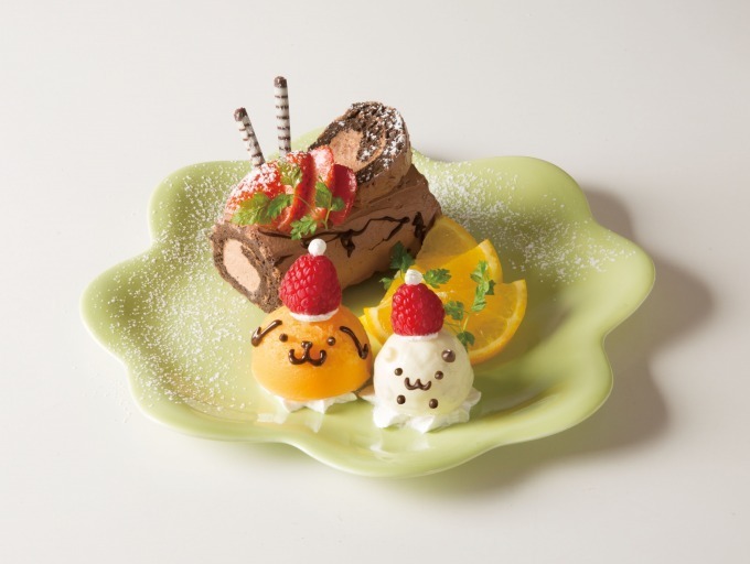 ポムポムプリンカフェのクリスマス、サンタクロースのプリンを乗せた