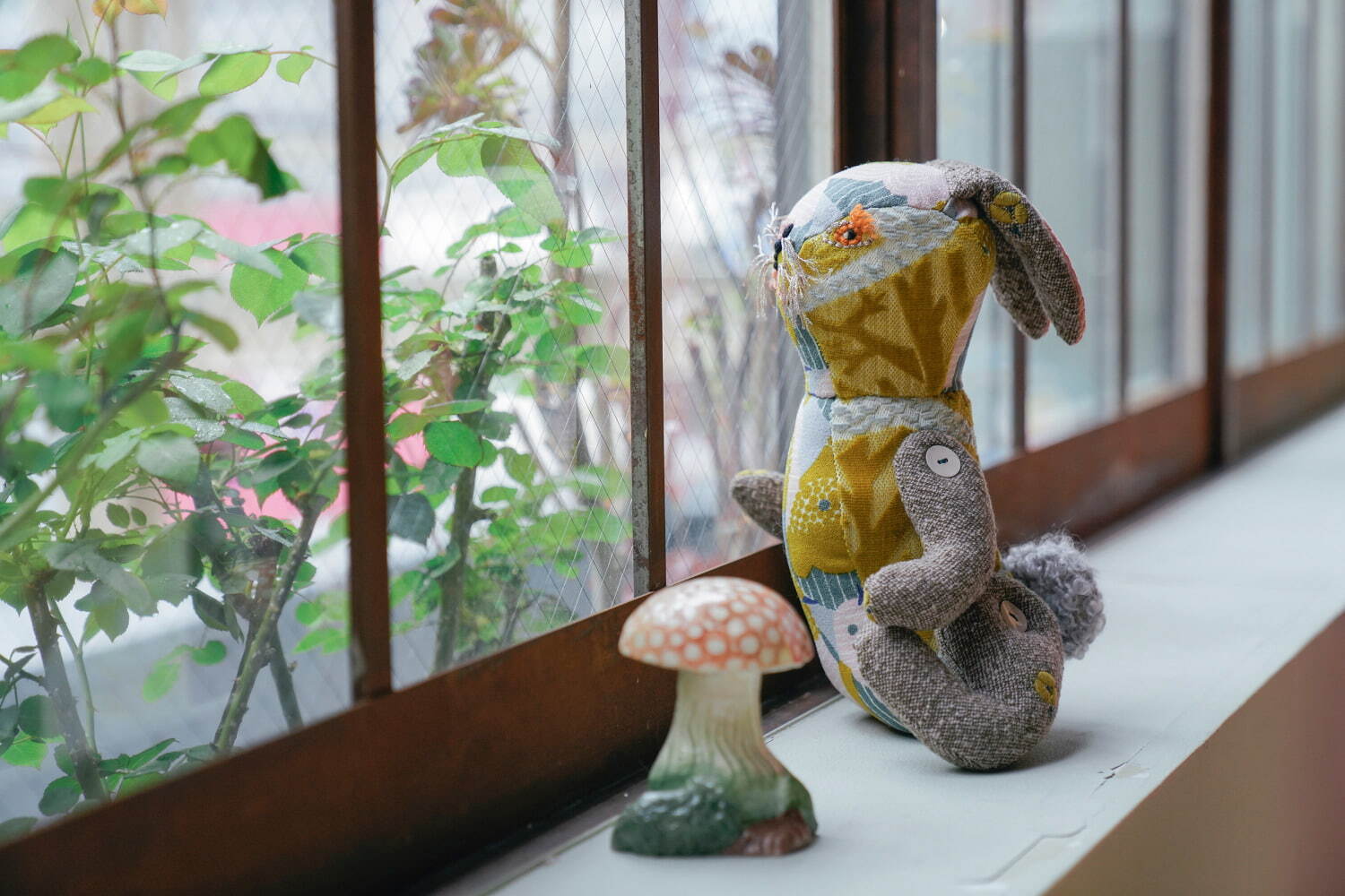 ミナ ペルホネン×ナタリー・レテ“ウサギ”のぬいぐるみ、「タンバリン
