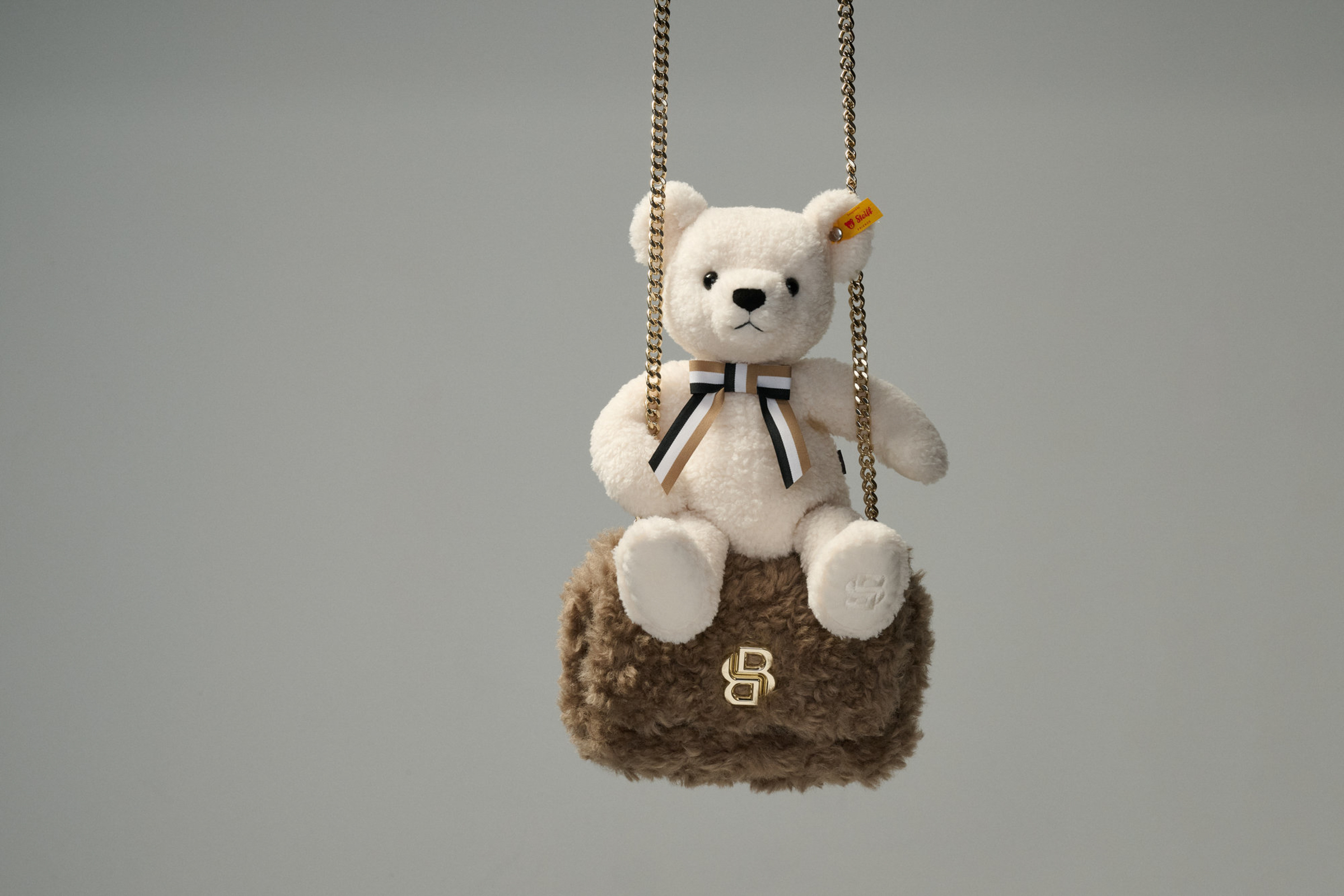boss-holiday-gift-2025-002-