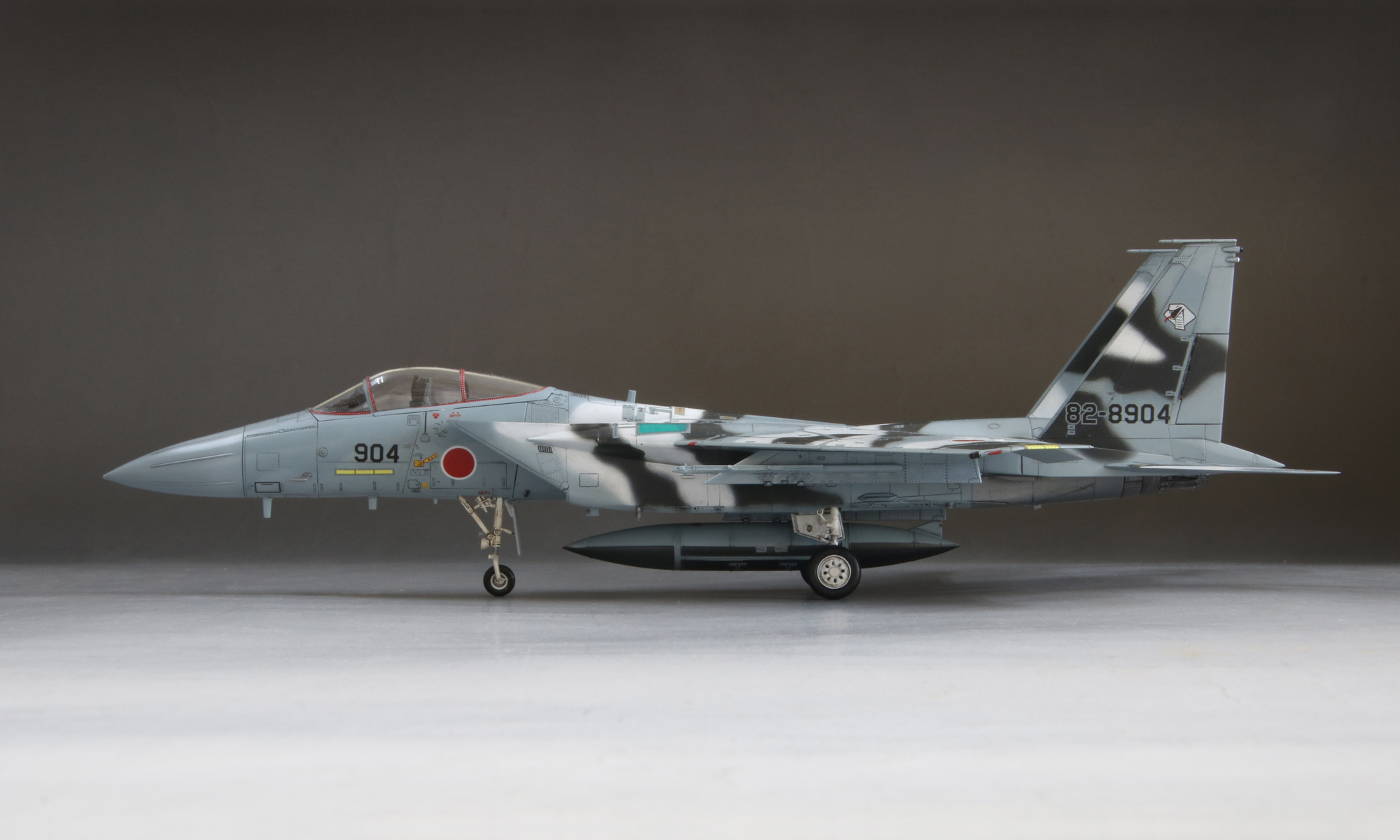 1/72 F-15Jアグレッサー[904号機ブラック／ホワイト]