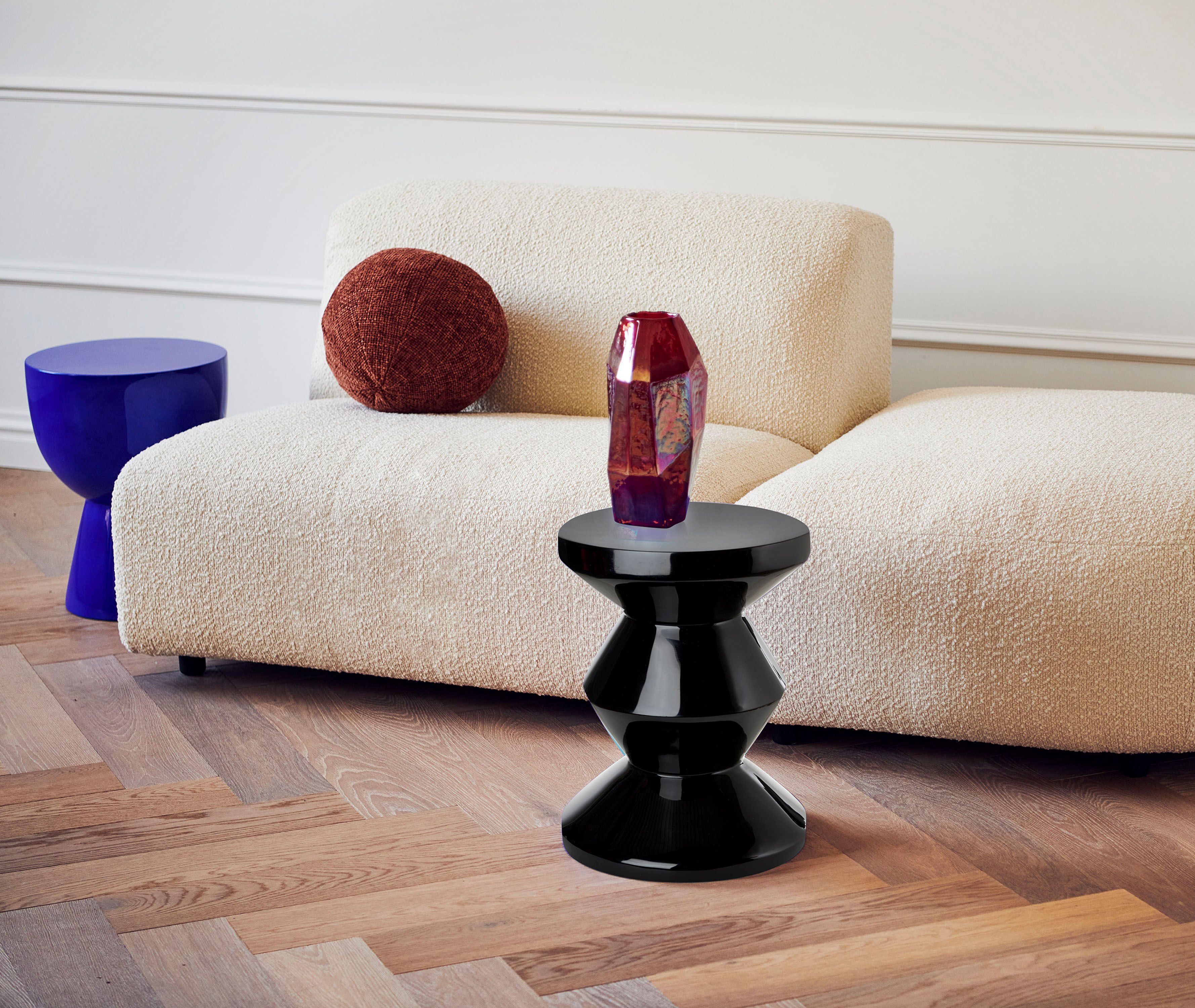 Zig Zag' stool, black by POLSPOTTEN | Seating | FRANKBROS
