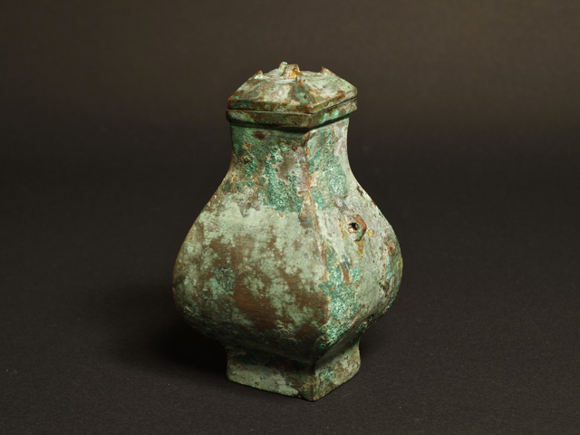 古董漢青銅器，古銅製 風招 - 漢 青銅<br>方壺(明器) | 古美術品専門サイト fufufufu.com