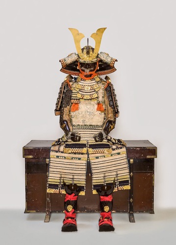 白糸裾萌葱紺威鎧 兜・大袖・小具足付 | 島津斉彬所用 | 収蔵品詳細