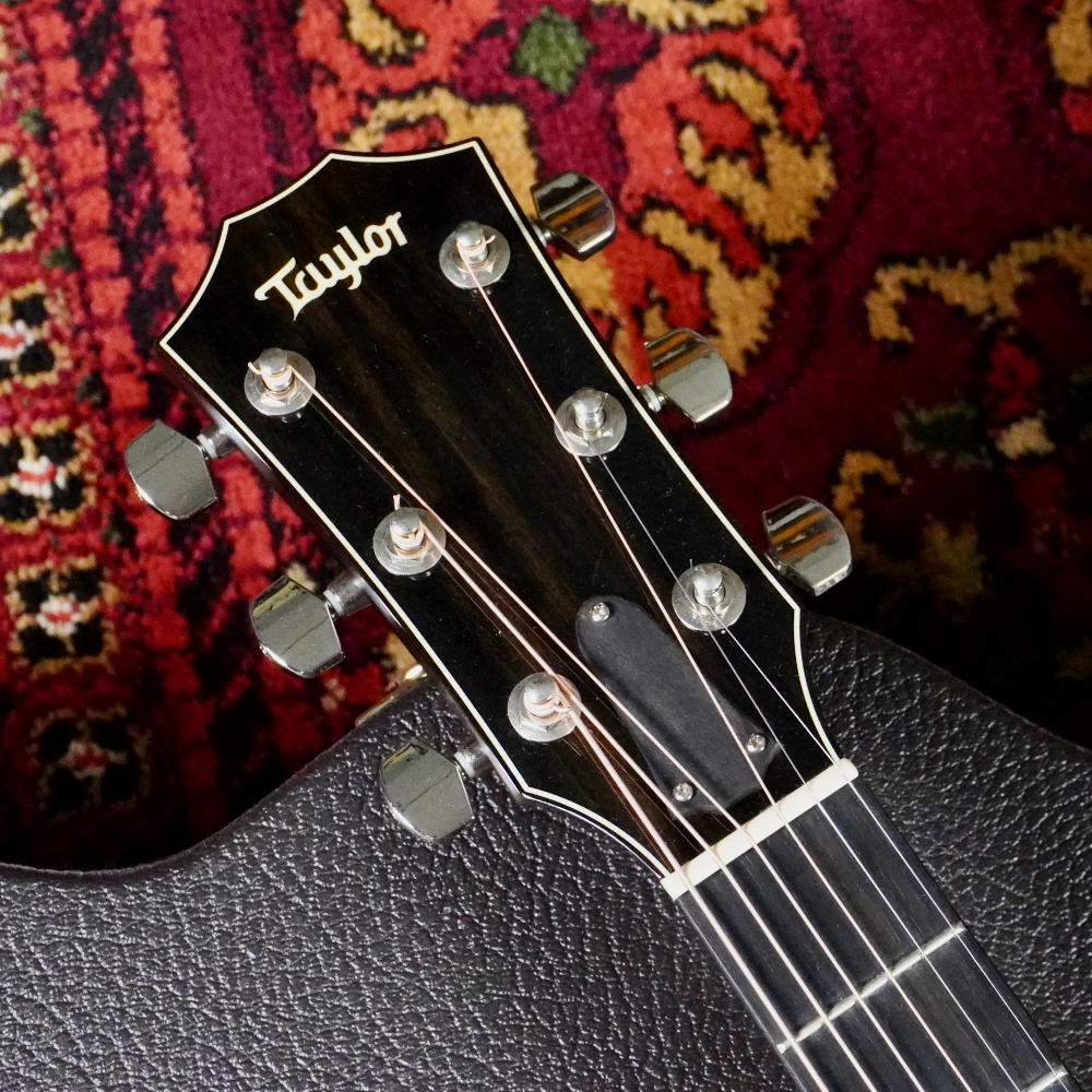 極上杢目 Taylor 618ce 貴重フローレンタインジャンボ 2016年製 在庫