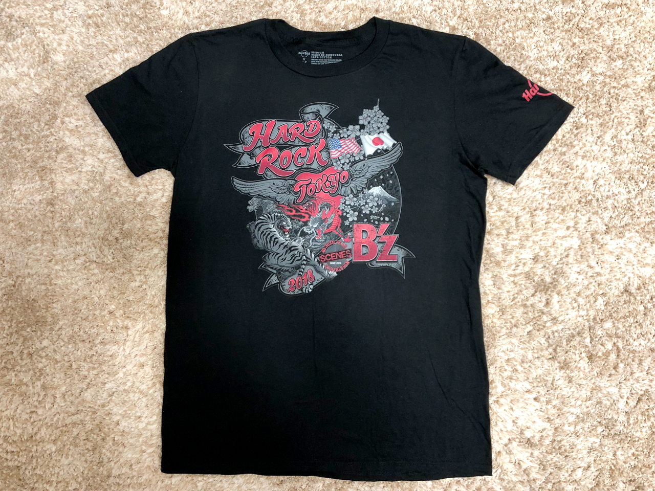 B'z × Hard Rock Cafe “Tシャツ”コラボグッズレビュー・感想 裾