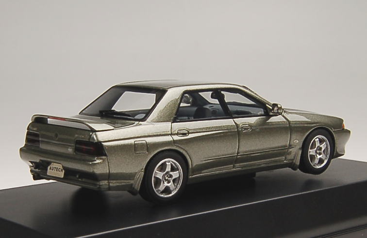 SKYLINE AUTECH VERSION (R32) ミニカー Nissan Skyline GT-R Autech