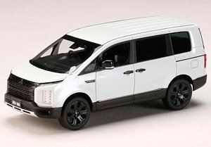 三菱 デリカ D:5 CHAMONIX ホワイトダイヤモンド (ミニカー) - ホビー