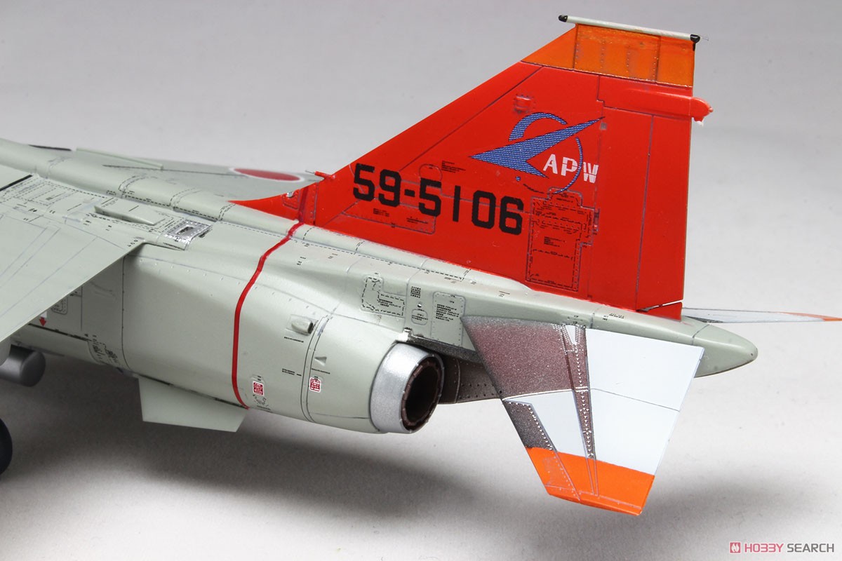 航空自衛隊 FS-T2改(T-2特別仕様機) パイロットフィギュア付き