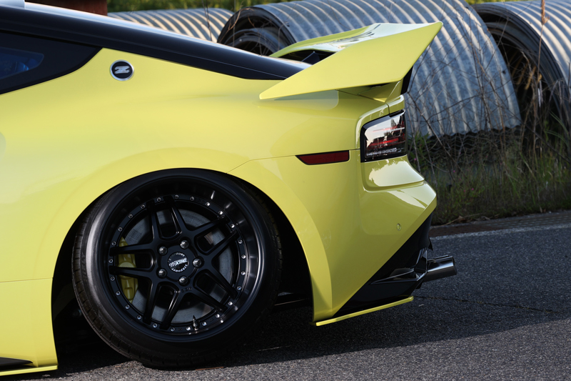 満力ウイング】 RZ34/400Z FAIRLADY Z専用品（ロゴ有り） 商品詳細