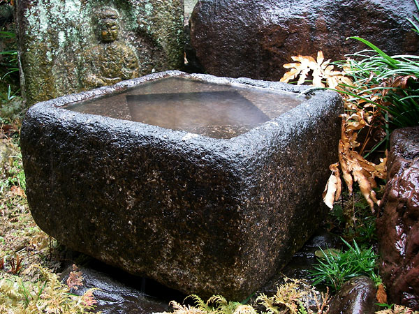 水鉢 - 有限会社高坂商店 - 東京 目黒・祐天寺