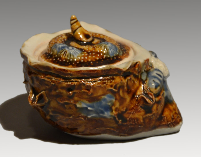 平戸焼 瑠璃鉄釉サザエ蓋物 蓋置にも 江戸時代後期 所載品 | 古美術ささき