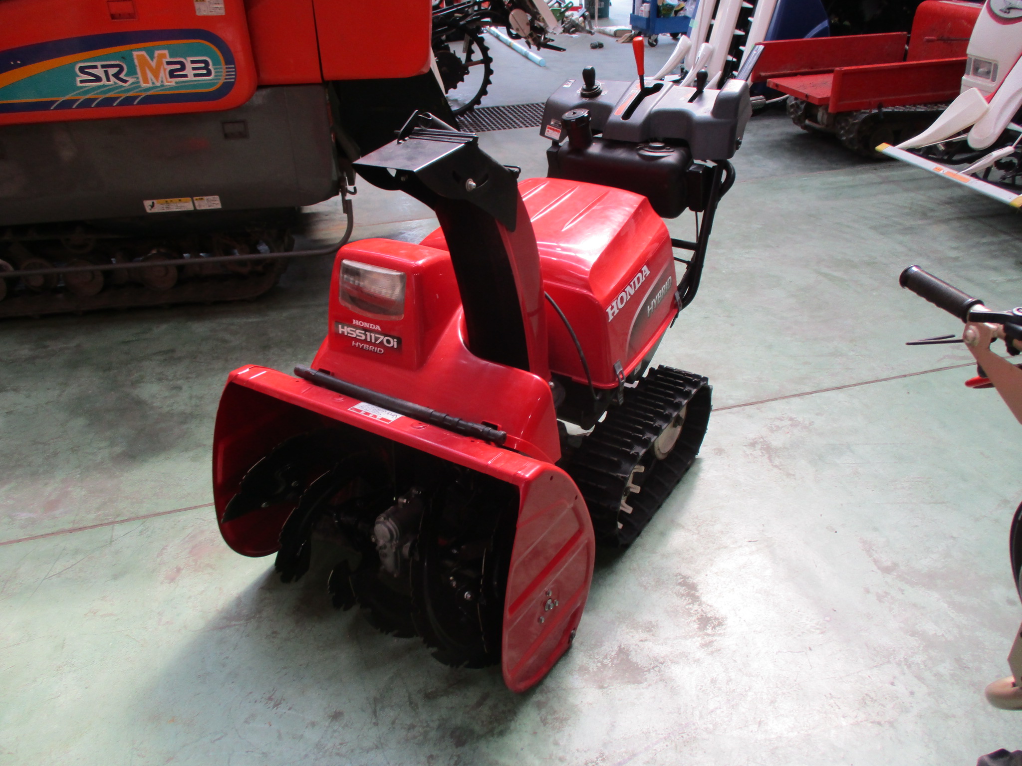 売 ホンダ 除雪機 HSS1170i 10.3ps セル オーガ ハイブリット 除雪作業