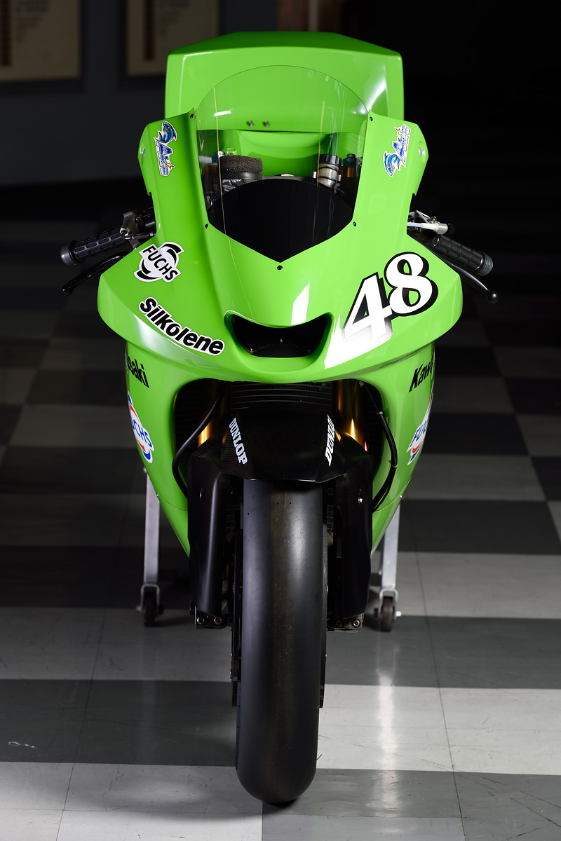 MotoGP：ZX-RR(2003)／ロードレースシーンに舞い戻ったカワサキの異端