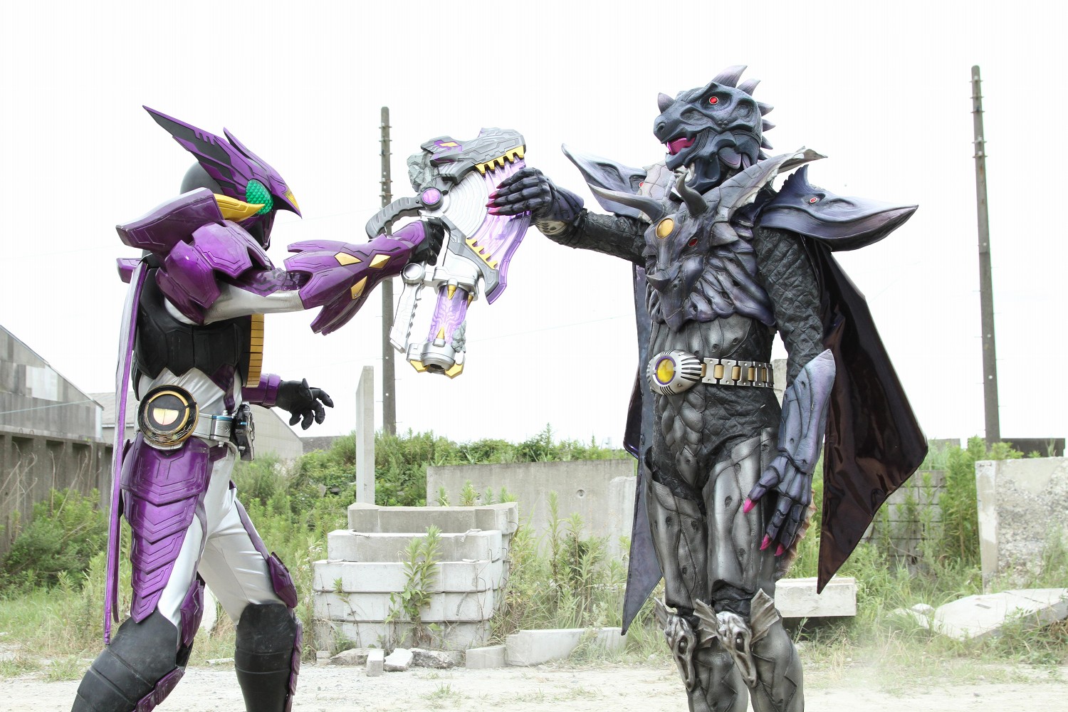 仮面ライダーオーズ プトティラ コンボ | 仮面ライダー図鑑 | 東映