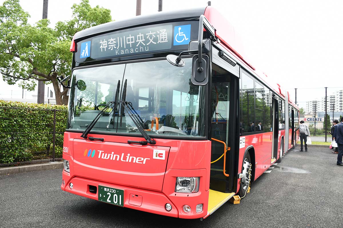 神奈川中央交通が横浜・戸塚で連節バスを運行 定員1・5倍で輸送力を