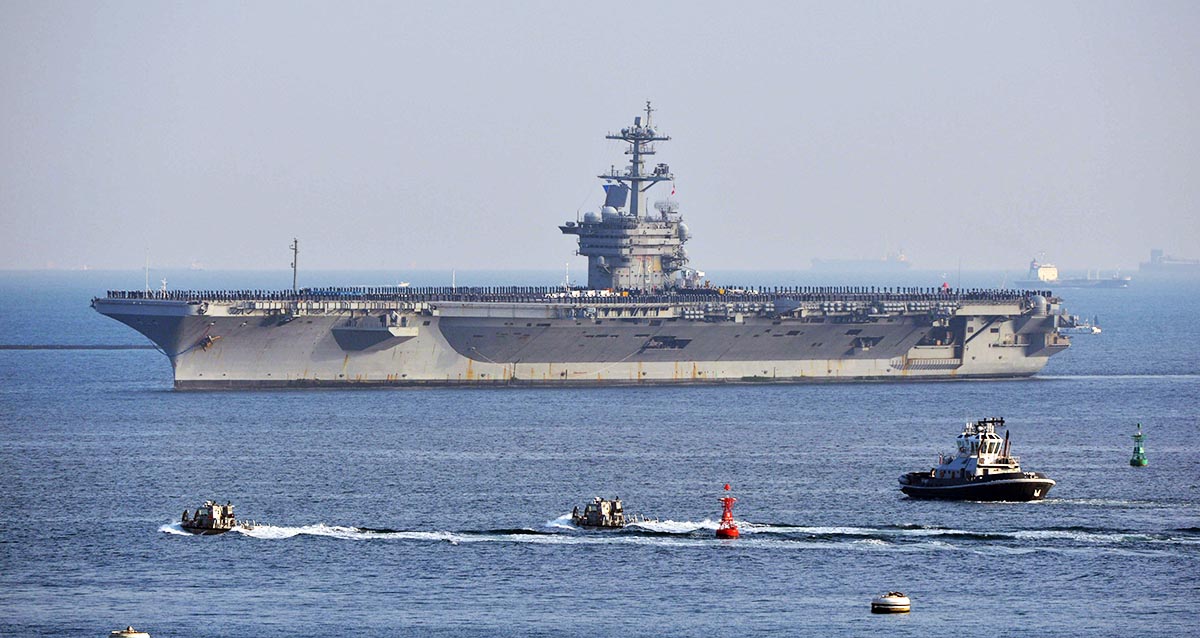 米原子力空母ジョージ・ワシントン横須賀に到着 9年半ぶり2度目の
