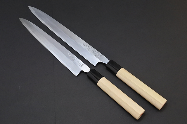 正本総本店 有次 出刃包丁 刃渡り24cm 箱と鞘付いてます 正本総本店 有