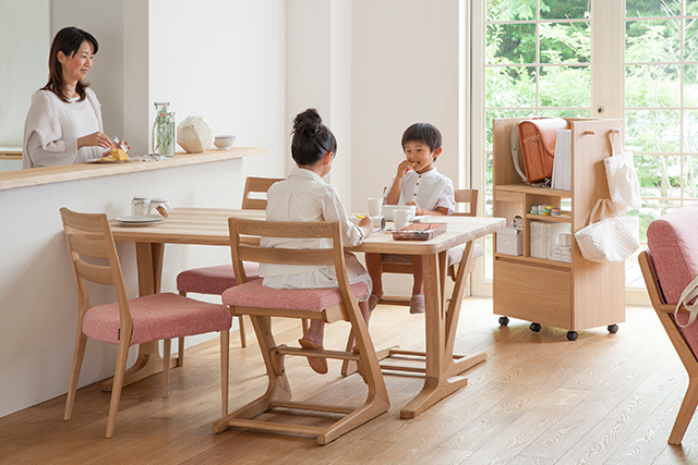 学習机・勉強机ならカリモク家具｜デスク関連アイテム｜国産家具