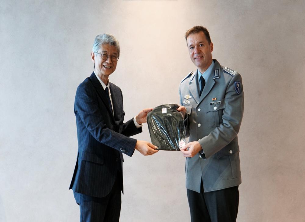 ドイツ軍へメ大佐（NATO軍 Oral Health Services Panelの代表）による