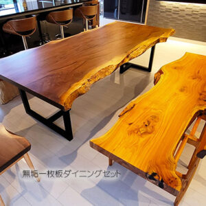 東京都葛飾区：栓(セン)の木一枚板ダイニングテーブルの製作 | 一枚板