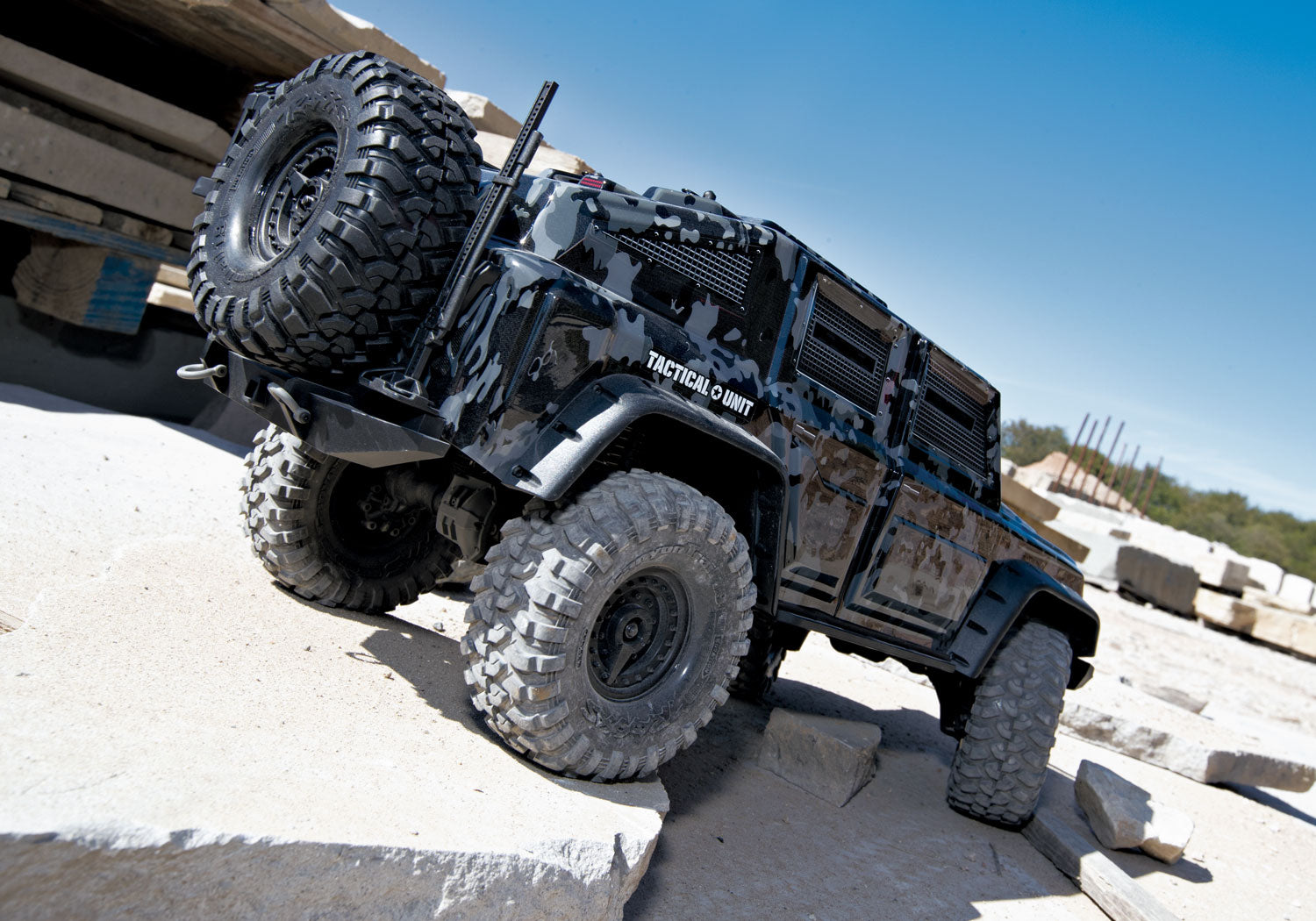 TraxxasトラクサスTRX4用塗装済みボディ タクティカルユニットボディー
