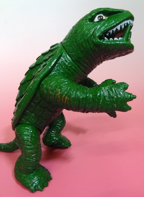 東京都小金井市にて、ガメラ(日東・オリジナル)の怪獣ソフビをお譲り