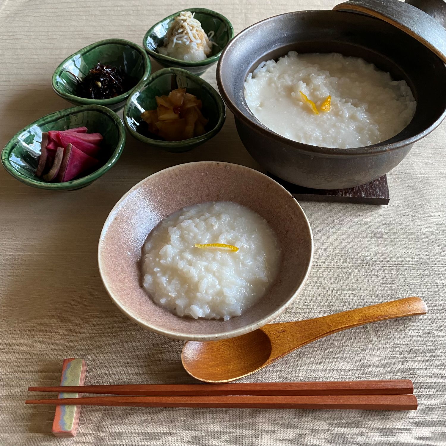 小川佳子さんの「賢い土鍋」は美しさはもちろん機能性が抜群です