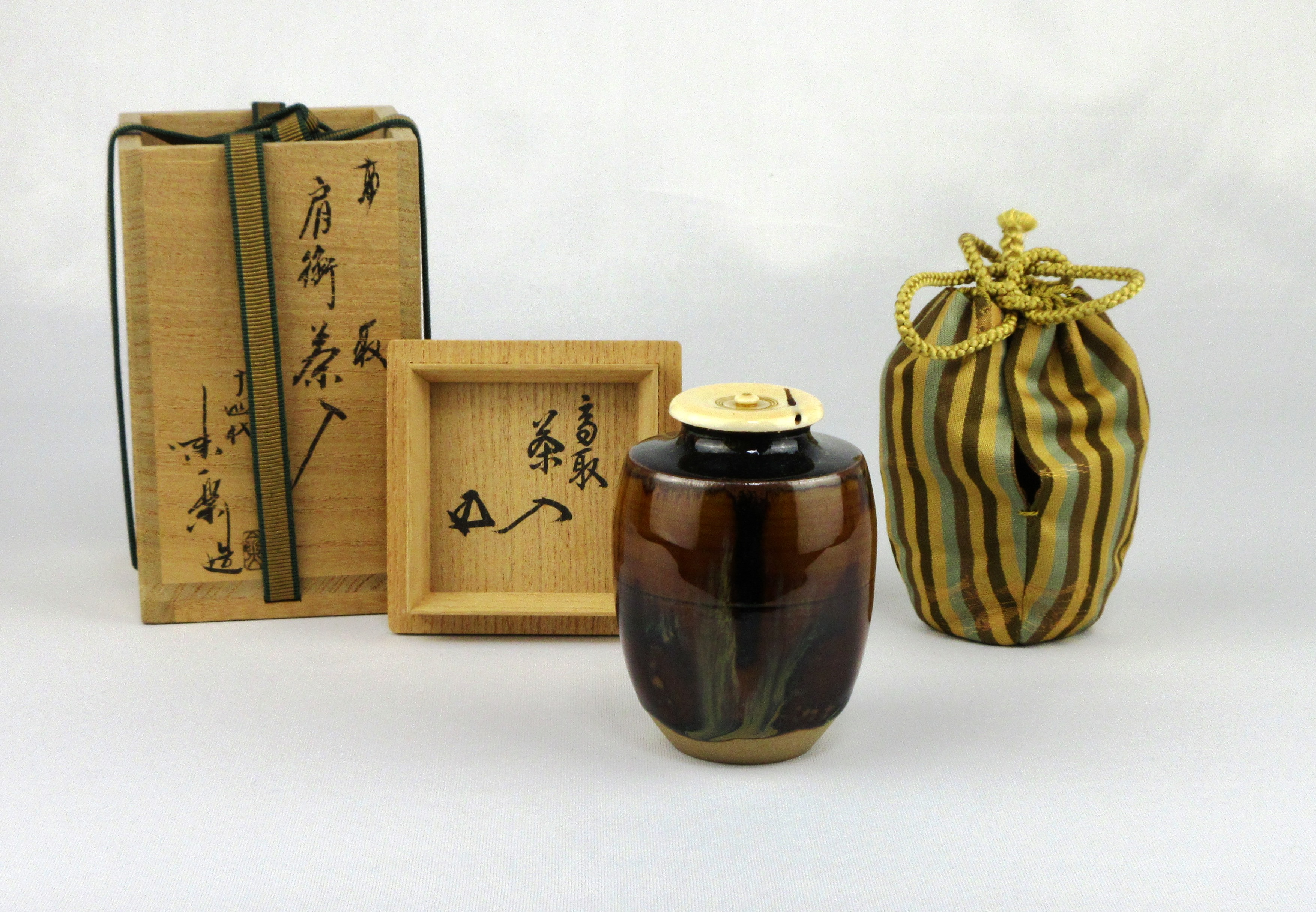 U-ti00092-01.jpg