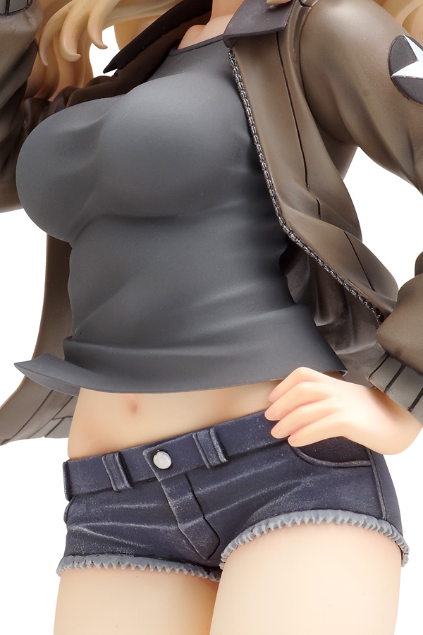 ケイ【パンツァージャケットVer.】 | 株式会社ウェーブ