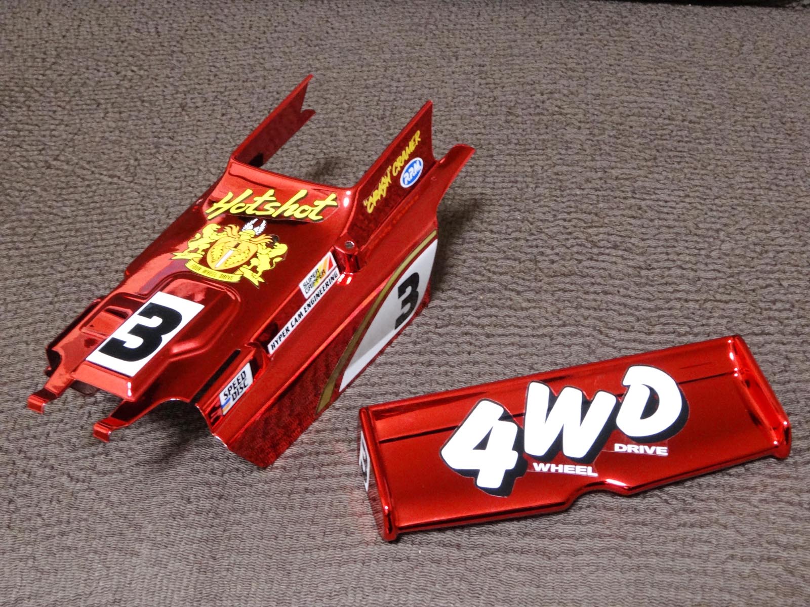 ホットショットのレッドメタリックとアバンテのブルーメタリックの