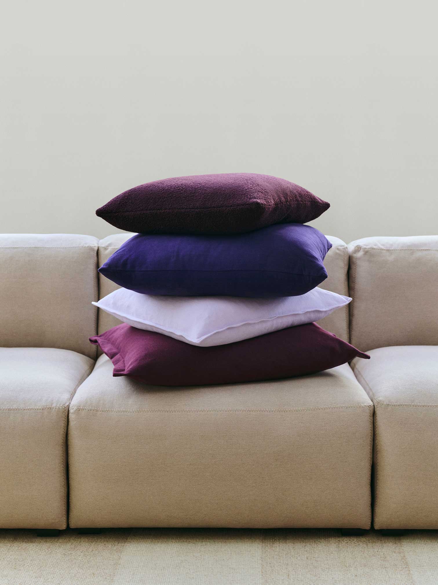 PLICA CUSHION STORY / 60 x 55 - クッション | 【公式】HAYオンライン