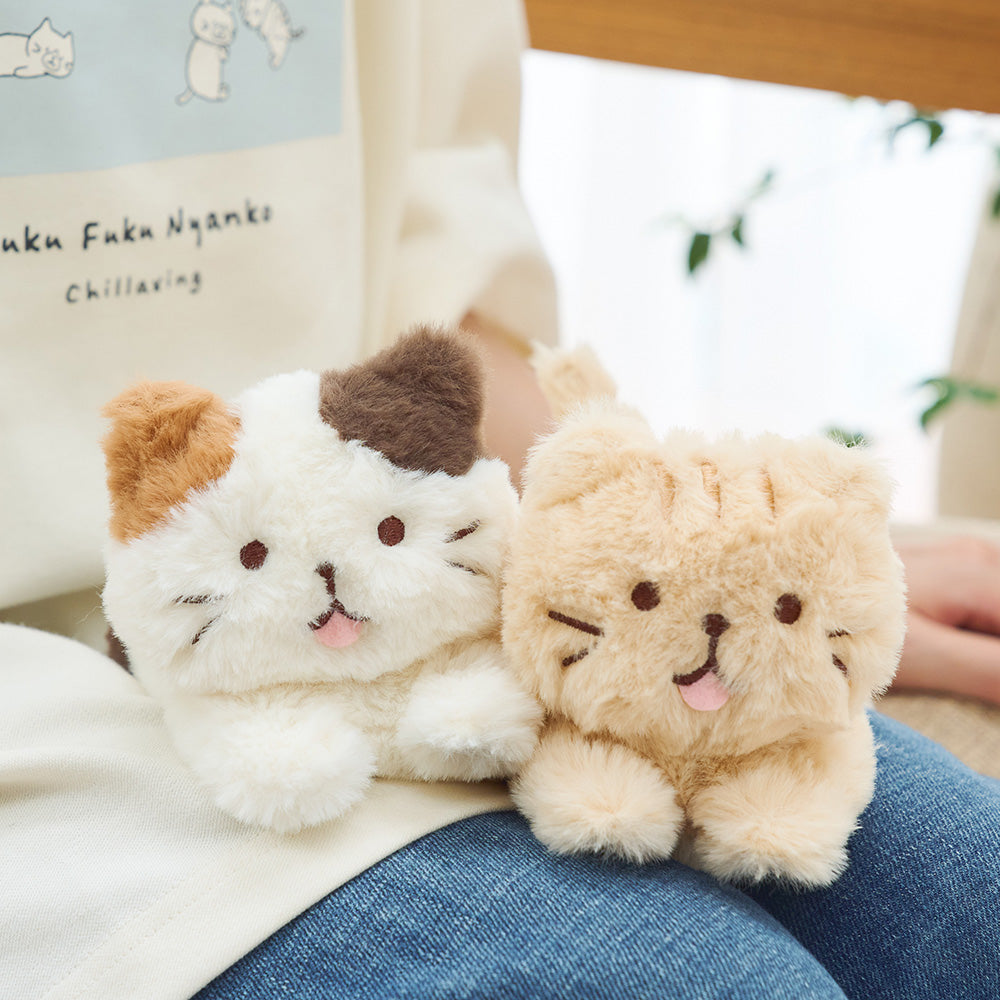ふくふくにゃんこ ごろにゃんぬいぐるみ（ミケ・チャチャ） – HAPiNS