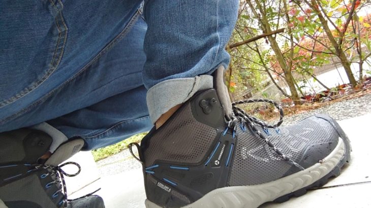 KEENのNXIS EVO MID WP 防水ハイキングシューズを登山しない系