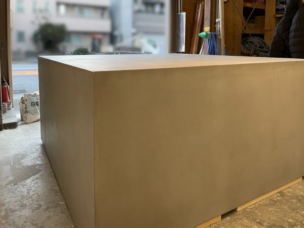 モールテックス 倉庫で仕上げて納品 ディスプレイ台 | 原田左官工業所