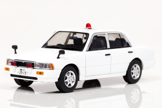1/43 日産 クルー 1995 滋賀県警察交通部交通機動隊車両 株式会社