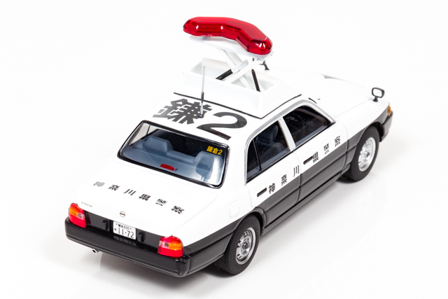 1/43 日産 クルー 1995 神奈川県警察所轄署警ら車両 (昇降機UP仕様