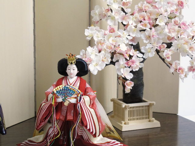 立ち雛明木目屏風大桜創作飾りの通販～選ばれるお店の雛人形