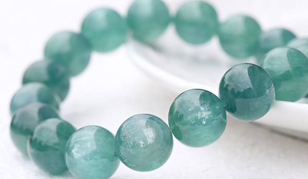 大玉ブレス（タンザニア産グリーンカイヤナイト）11.5～12mm