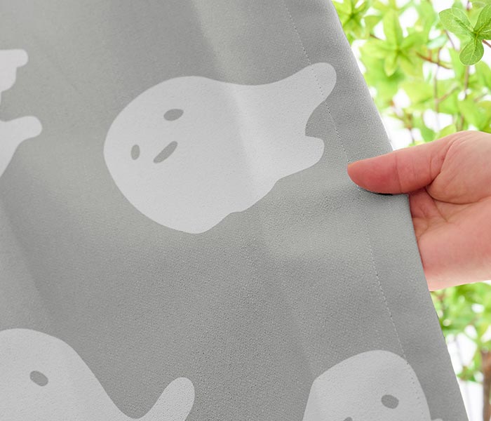 子供部屋に！かわいらしい「おばけ」をデザインした2級遮光カーテン